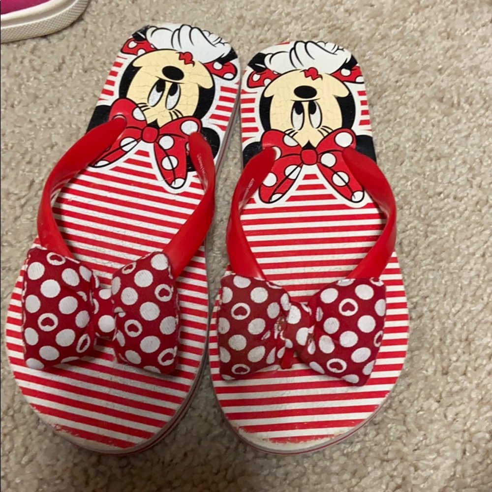 Minnie Mouse flip flops